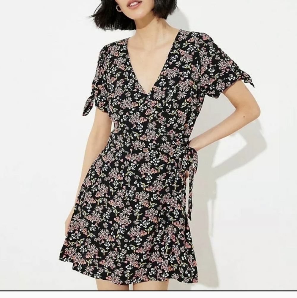 NWT LOFT Wrapper Romper Dark Floral Size 2 90s Y2K Grunge #drs5.7